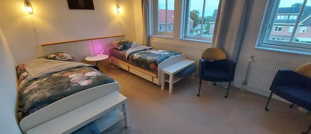 Airbnb 'Logeren Aan Het Plein' In Het Centrum Van Meppel Cameră foto